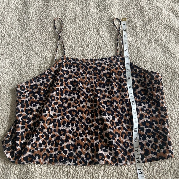 🔸 Revamped 🔸 animal print crop top - Picture 5 of 6